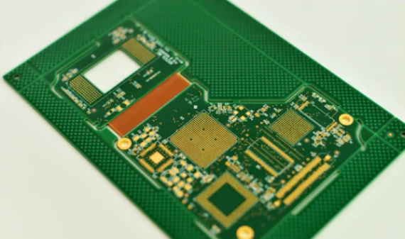 Laatste bedrijfsblogs Het geheim van dunnere en dunnere telefoons! Begraven weerstand- en condensatortechnologie in PCB-productie: een kernzwarte technologie in high-end elektronica